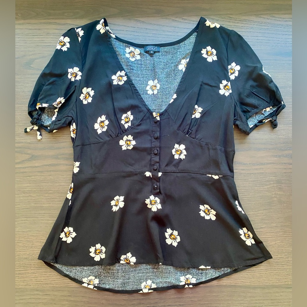 LIRA Medium Peplum Blouse